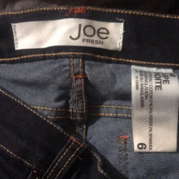 Like New Joe Fresh Slim Fit Dark Blue Jeans 71% Cotton Size 6 - Picture 3 of 4